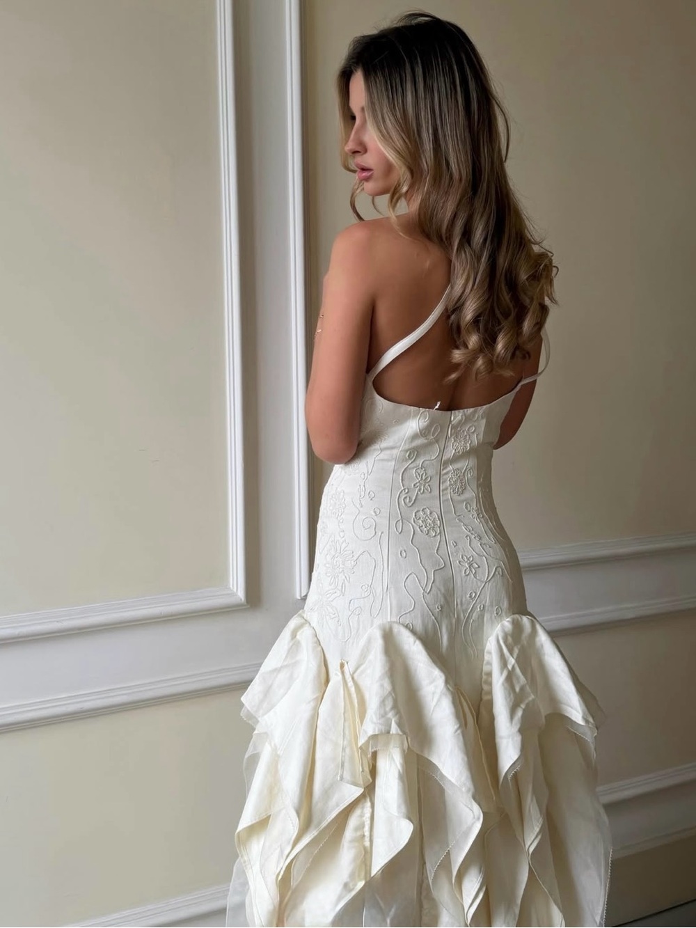 H&M STUDIO
NWT CREAM RUFFLED EMBROIDERED DRESS, PRICE FIRM. - Picture 5 of 13